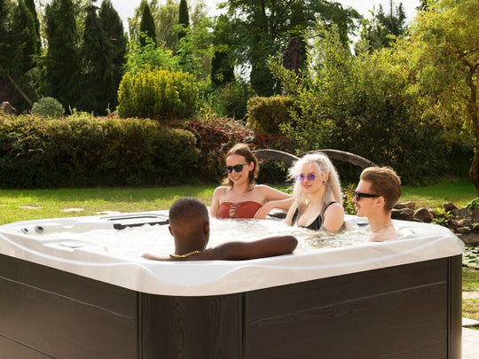 Square Hot Tub With Led White Lastarria